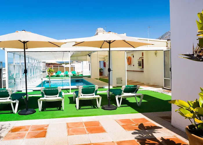 Hotel Monarque El Rodeo