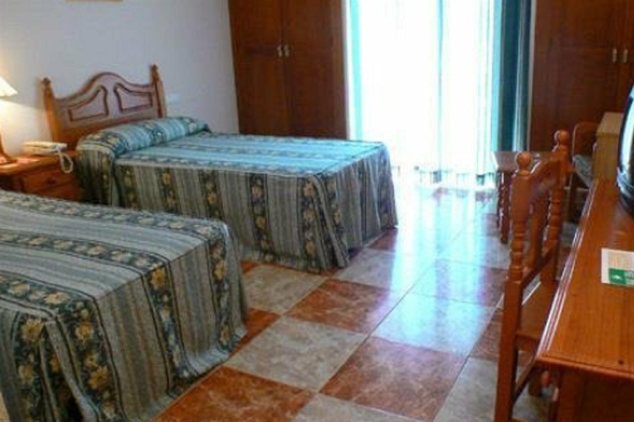 Monarque El Rodeo Hotel 3*