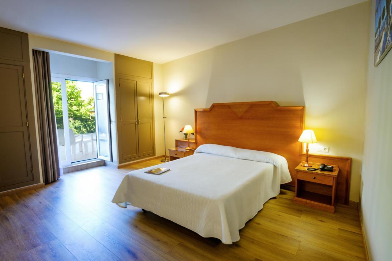 Monarque El Rodeo Hotel 3*