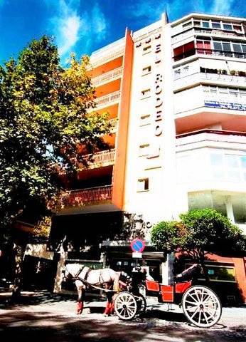 Hotel Monarque El Rodeo 3*