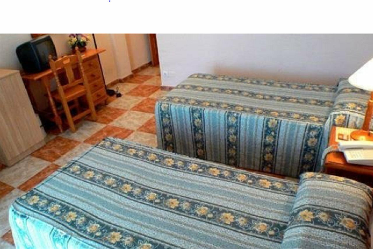 Hotel Monarque El Rodeo